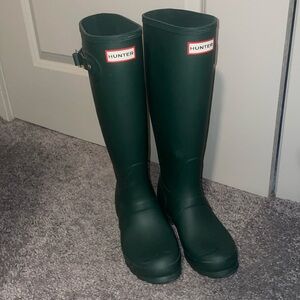 green hunter boots
